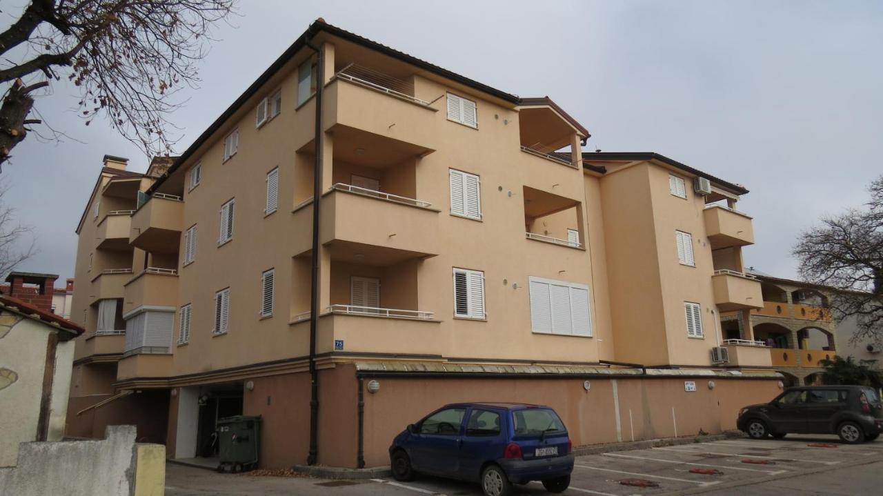 Apartments Lucia 메덜린 외부 사진